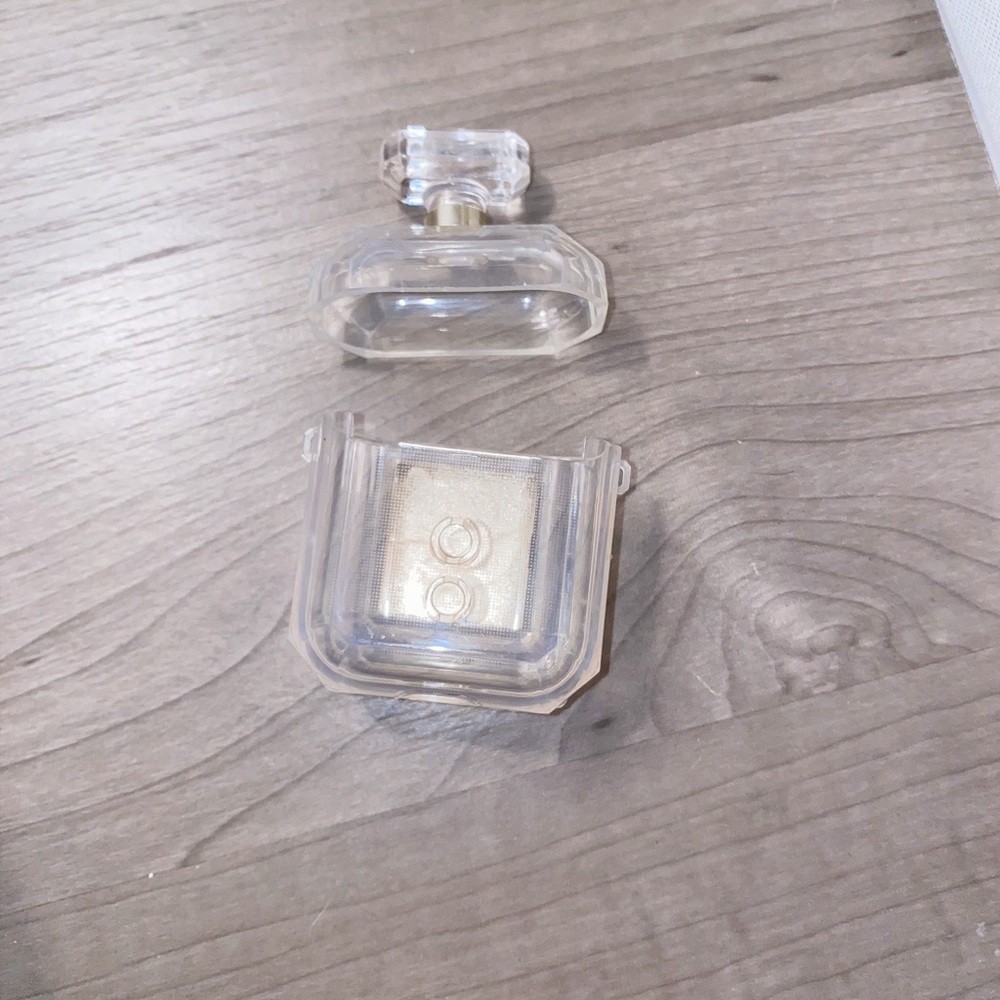 Airpods 1/2/3 Clear Silicone Case - Picture 5 of 6